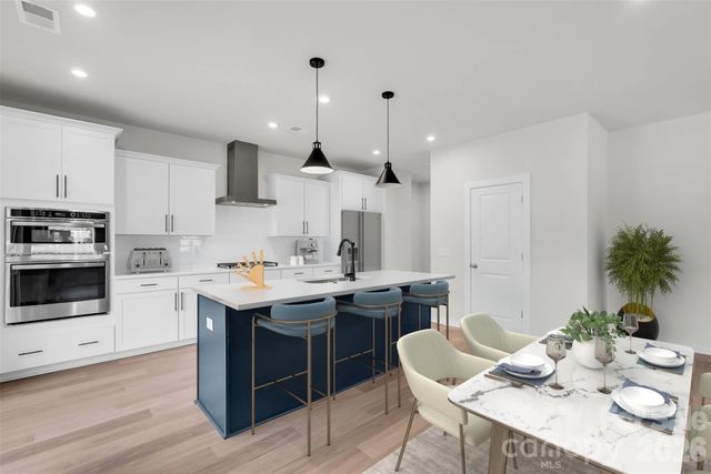 4216 Vista Pine Drive, Charlotte, NC 28215