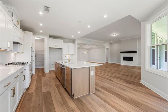 65 Blackshear Court, Hoschton, GA 30548