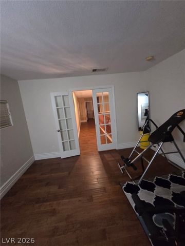 519 Sunrise Villa Drive, Las Vegas, NV 89110