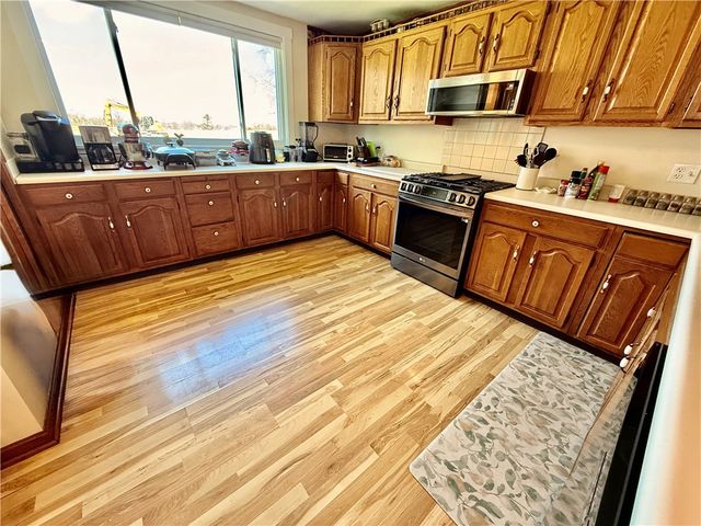 582 Brooks Road, Henrietta, NY 14586