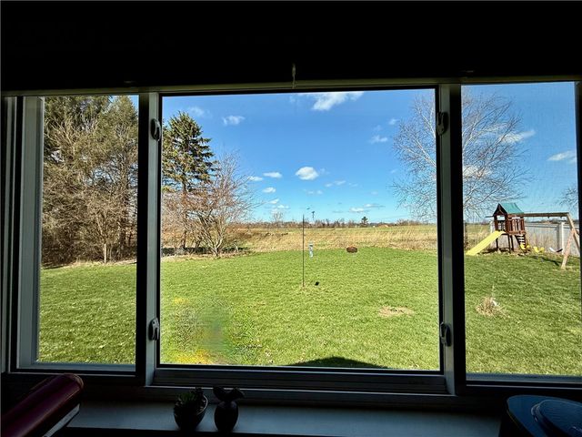 582 Brooks Road, Henrietta, NY 14586