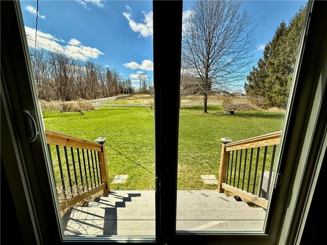 582 Brooks Road, Henrietta, NY 14586