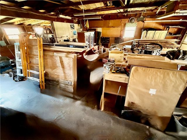 582 Brooks Road, Henrietta, NY 14586