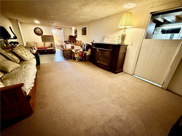 582 Brooks Road, Henrietta, NY 14586