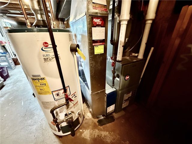 582 Brooks Road, Henrietta, NY 14586