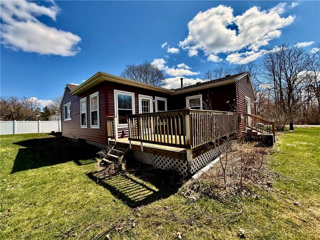 582 Brooks Road, Henrietta, NY 14586