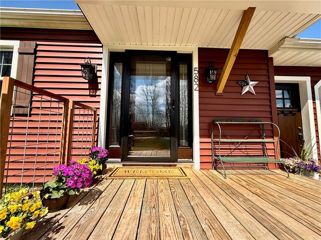 582 Brooks Road, Henrietta, NY 14586