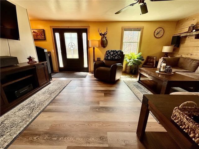 582 Brooks Road, Henrietta, NY 14586