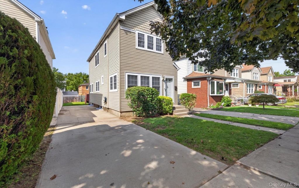 8548 257th Street, Floral Park, NY 11001 — exterior