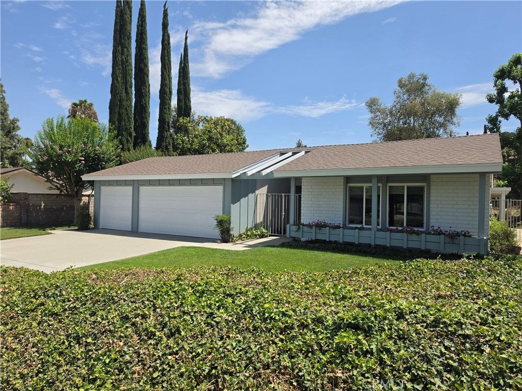 Image 2 of property listing at 2158 Ranchwood, Riverside, CA 92506