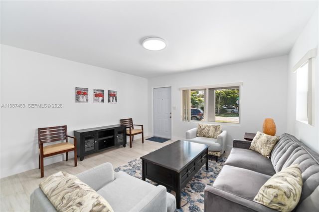 5731 SW 62nd Ter, Miami, FL 33143