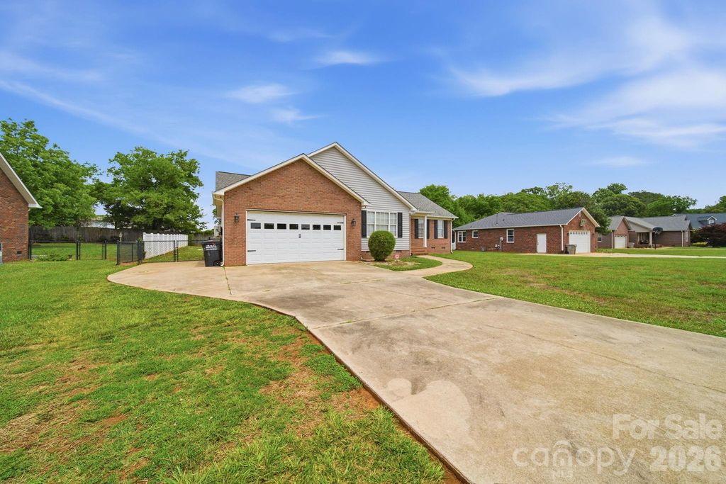 348 Palmer Circle, Rockwell, NC 28138