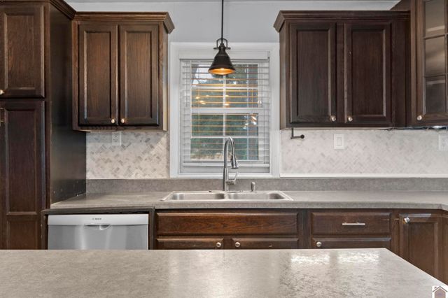 418 Powell St, Benton, KY 42025