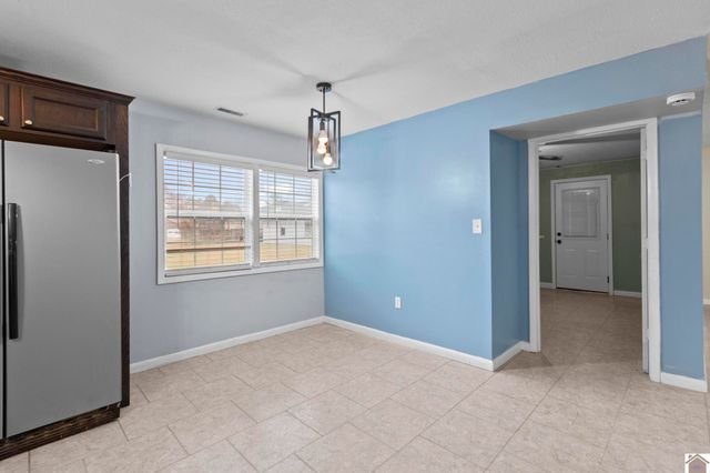 418 Powell St, Benton, KY 42025