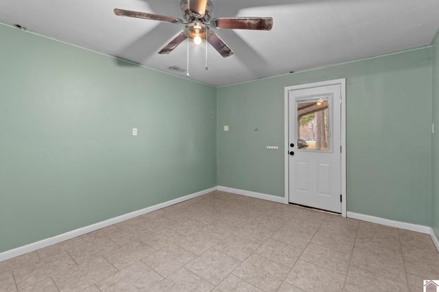 418 Powell St, Benton, KY 42025