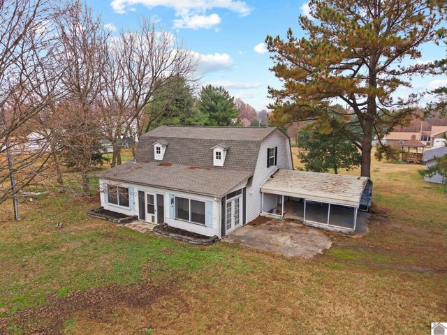 418 Powell St, Benton, KY 42025