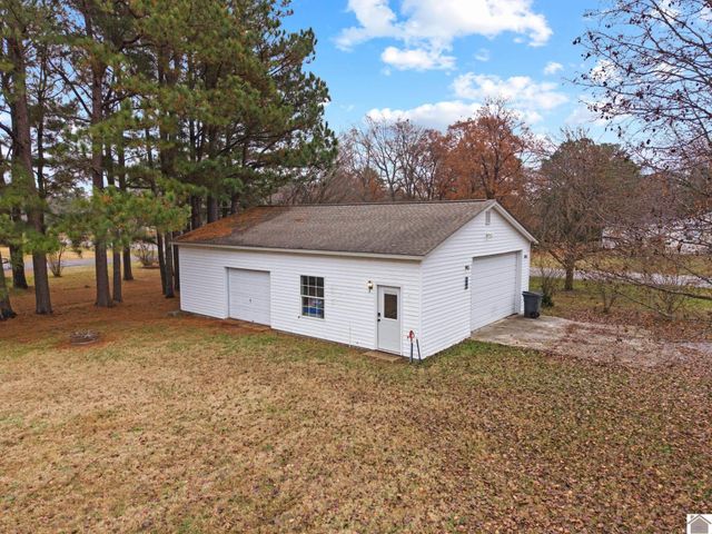 418 Powell St, Benton, KY 42025