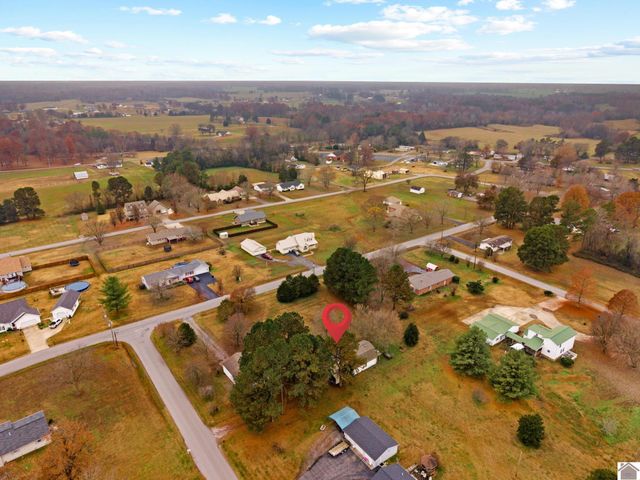 418 Powell St, Benton, KY 42025