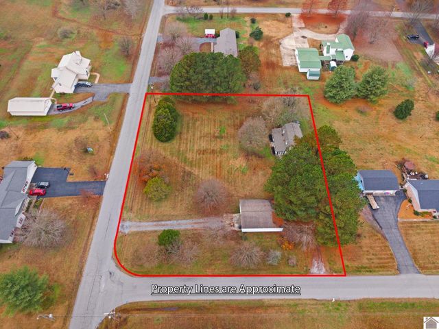 418 Powell St, Benton, KY 42025