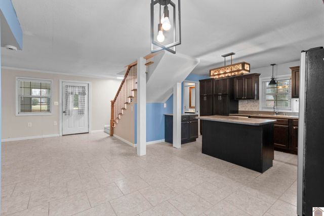 418 Powell St, Benton, KY 42025