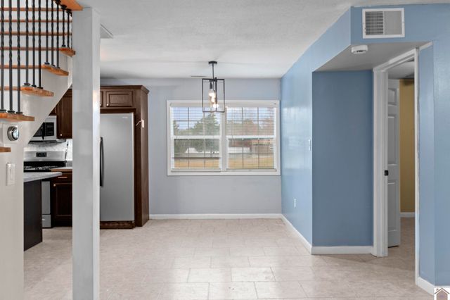 418 Powell St, Benton, KY 42025