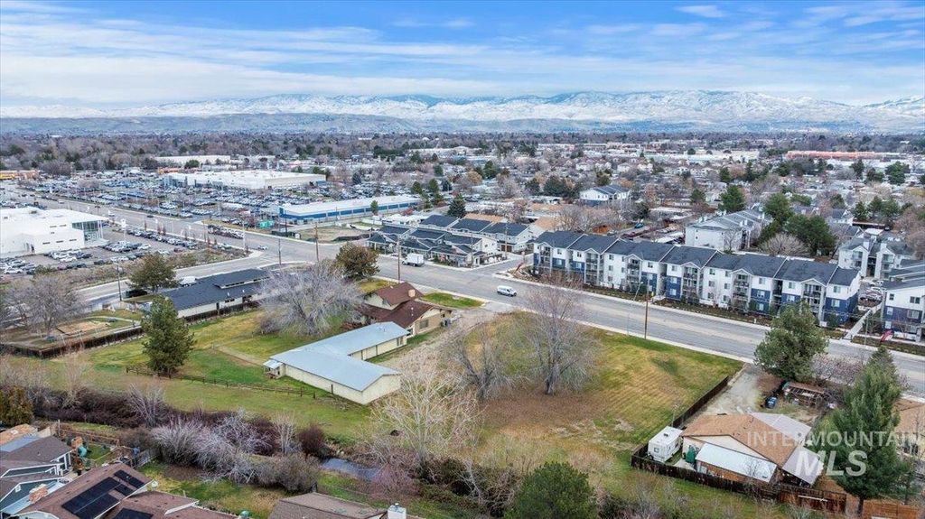 1155 N Maple Grove, Boise, ID 83704 photo 4