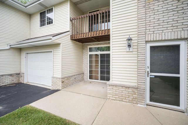 6115 S Creekside DRIVE #5, Cudahy, WI 53110