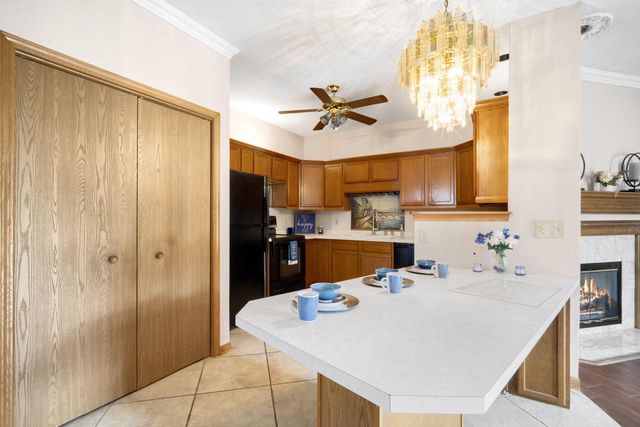 6115 S Creekside DRIVE #5, Cudahy, WI 53110
