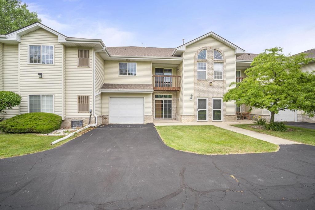6115 S Creekside DRIVE #5, Cudahy, WI 53110