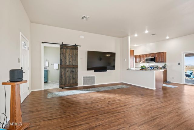 105 LOS ENCINOS Road, Sonoita, AZ 85637