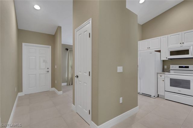3555 Avion Woods CT 501, Naples, FL 34104