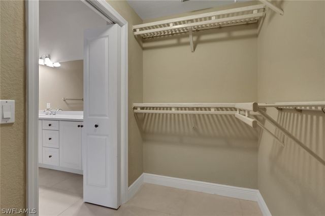 3555 Avion Woods CT 501, Naples, FL 34104