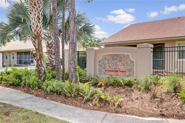 3555 Avion Woods CT 501, Naples, FL 34104