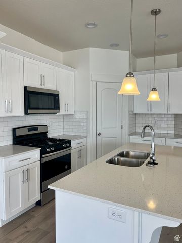 1792 N FESTIVE WAY, Saratoga Springs, UT 84045