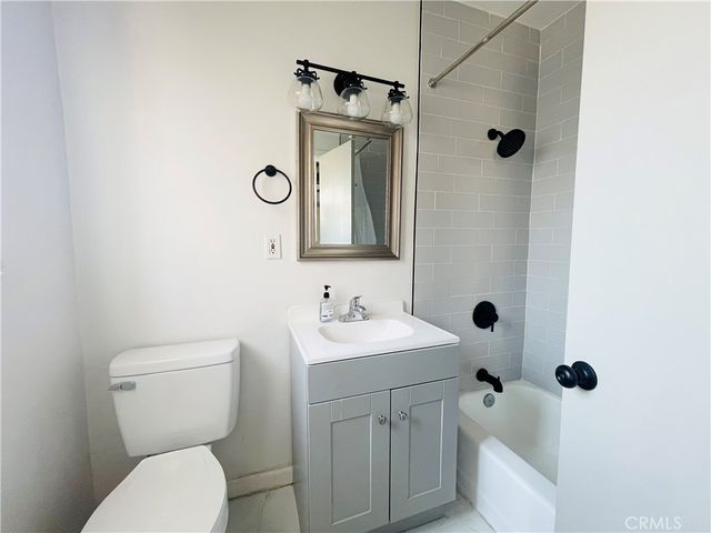 2437 Exposition Place 3, Los Angeles, CA 90018