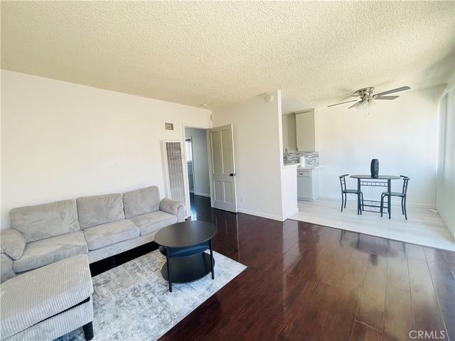 2437 Exposition Place 3, Los Angeles, CA 90018