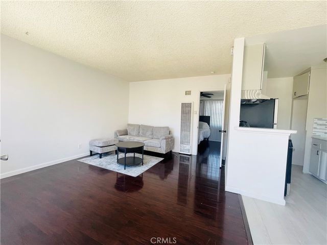 2437 Exposition Place 3, Los Angeles, CA 90018