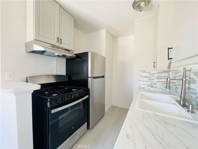 2437 Exposition Place 3, Los Angeles, CA 90018