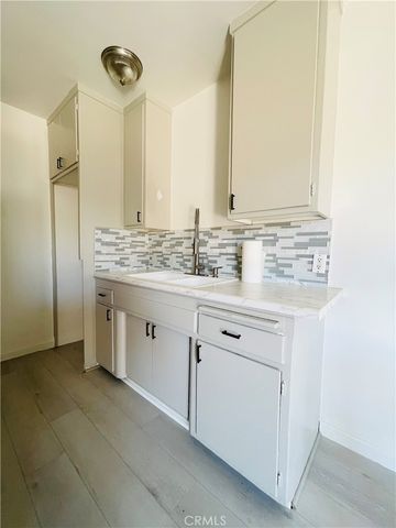2437 Exposition Place 3, Los Angeles, CA 90018