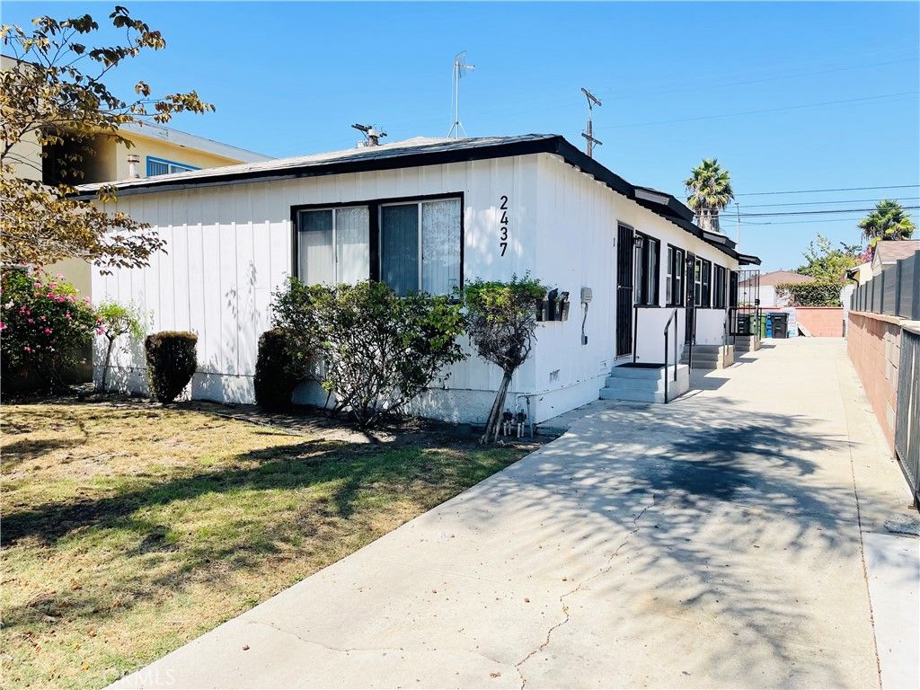 2437 Exposition Place 3, Los Angeles, CA 90018