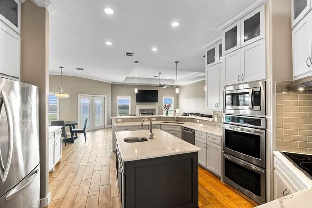 2446 Salevan Dr, Corpus Christi, TX 78415