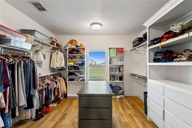 2446 Salevan Dr, Corpus Christi, TX 78415