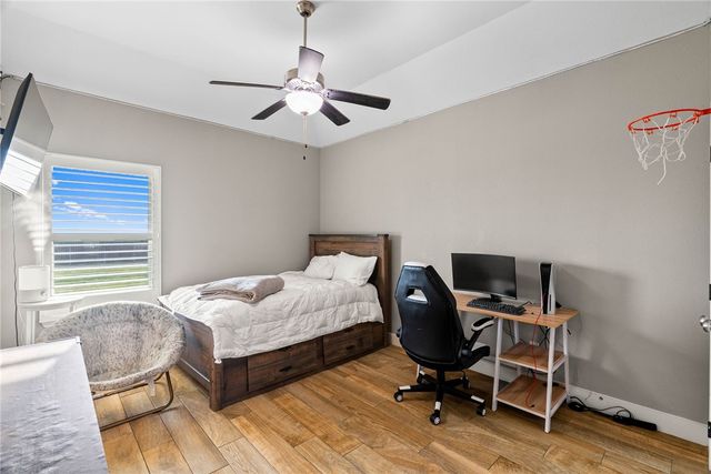 2446 Salevan Dr, Corpus Christi, TX 78415