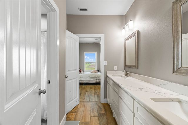 2446 Salevan Dr, Corpus Christi, TX 78415