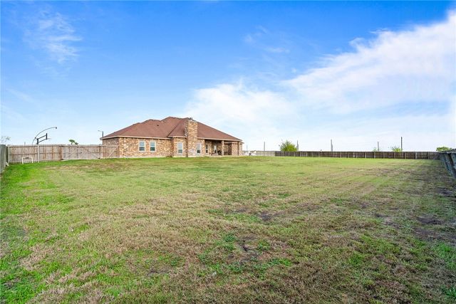 2446 Salevan Dr, Corpus Christi, TX 78415