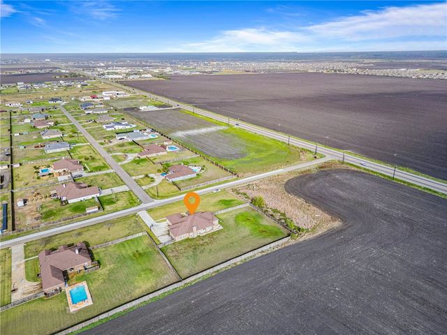 2446 Salevan Dr, Corpus Christi, TX 78415