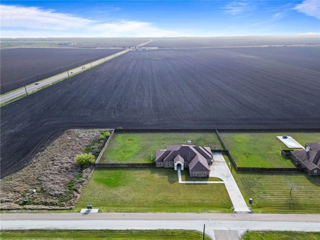 2446 Salevan Dr, Corpus Christi, TX 78415