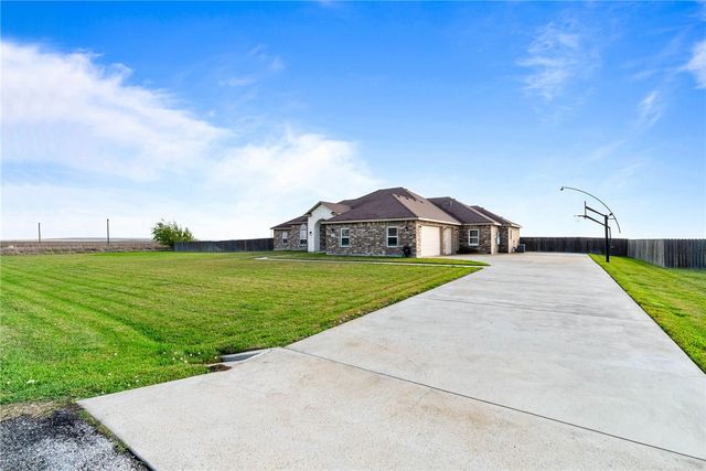 2446 Salevan Dr, Corpus Christi, TX 78415