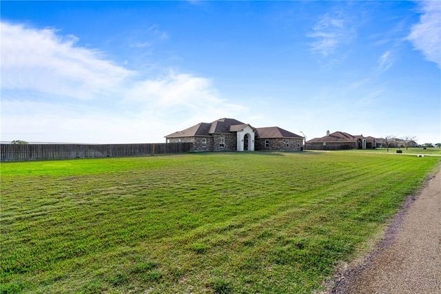 2446 Salevan Dr, Corpus Christi, TX 78415