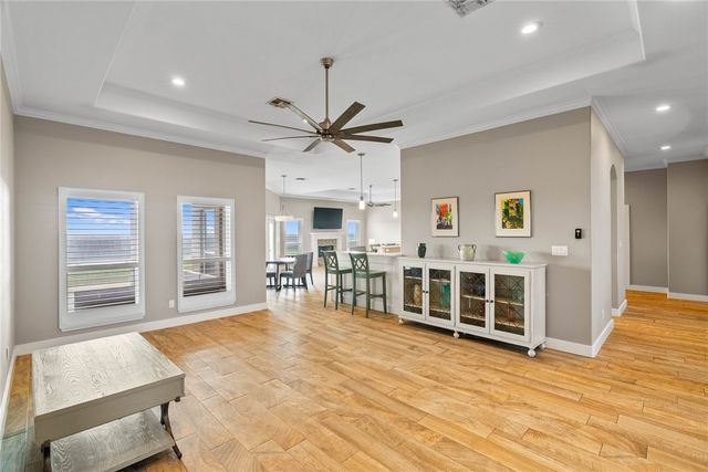 2446 Salevan Dr, Corpus Christi, TX 78415